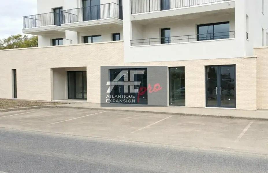 A vendre Local commercial  111m² Saint-Nazaire